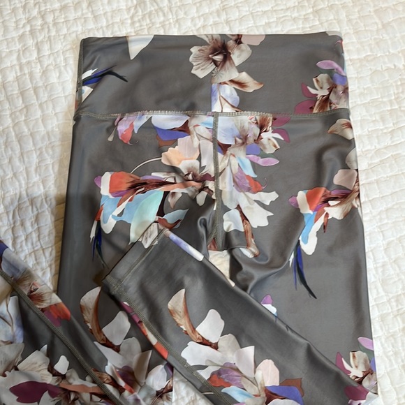 Athleta floral leggings - Picture 4 of 4